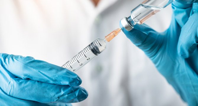 Koronavirüs aşısı olduktan iki saat sonra öldü