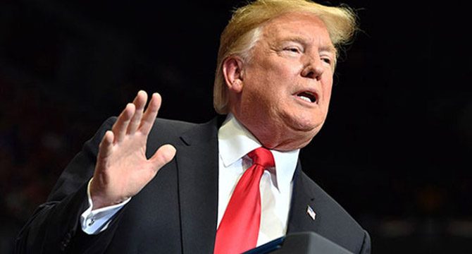 Trump'ı destekleyen gazetenin manşeti gündem oldu