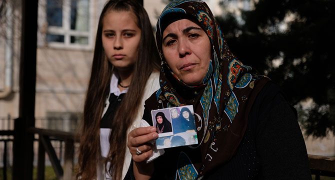 Sokak ortasında öldürülen Esmanur'un annesinden yürek yakan sözler