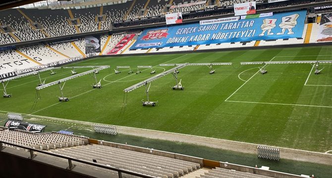 Derbi sahnesi Beşiktaş ve Galatasaray'ı bekliyor