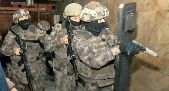 İstanbul'da DEAŞ operasyonu: Çok sayıda şüpheli gözaltında