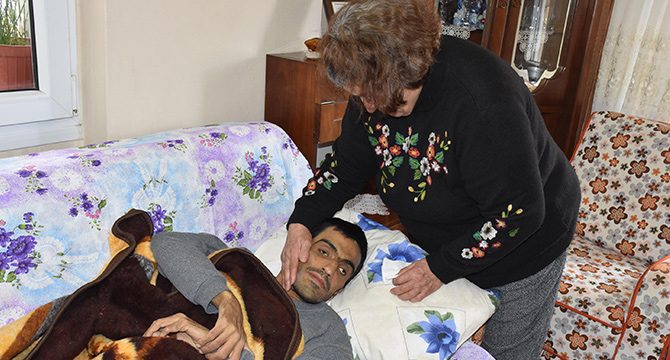 Siroz hastası Volkan, acil donör bekliyor