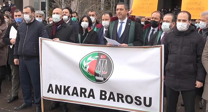 ‘Çoklu baro’ eylemine katılan avukatlara soruşturma