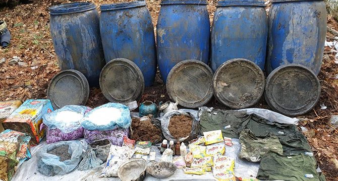 PKK’ya ait sığınakta patlayıcı ve yaşam malzemesi ele geçirildi