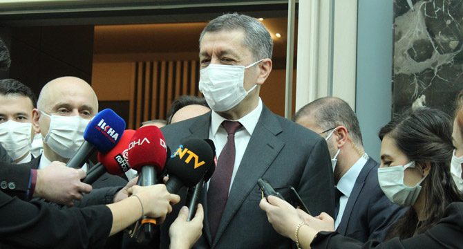 Bakan Selçuk'tan öğretmenlerin aşılanmasıyla ilgili açıklama