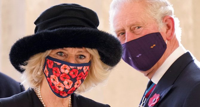 Prens Charles ve eşi Camilla Covid-19 aşısı oldu