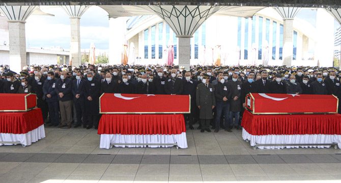 Pençe Kartal-2 Harekatı şehitleri son yolculuğuna uğurlandı