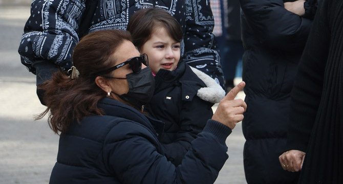 Annesinin cenazesindeki sözleri yürek yaktı