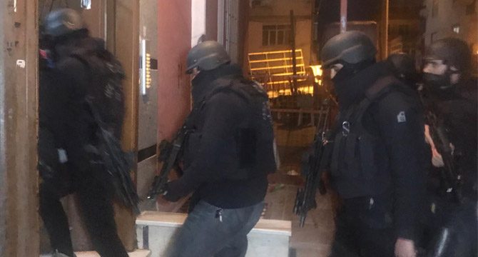 İstanbul'da helikopter destekli PKK operasyonu: 12 gözaltı