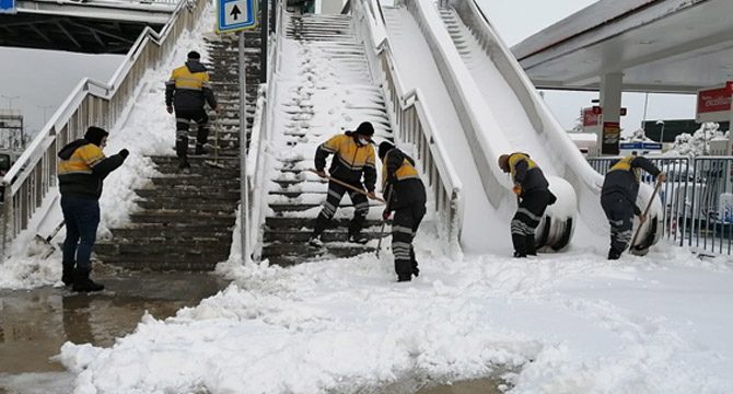 AKOM: Kar kalınlığı 30 santimetreye kadar çıktı