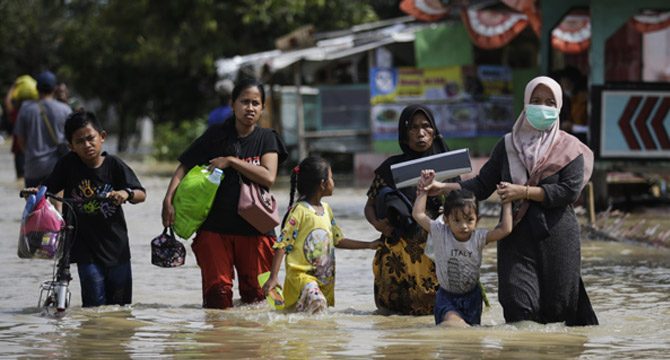 Endonezya'da sel felaketi: 5 ölü
