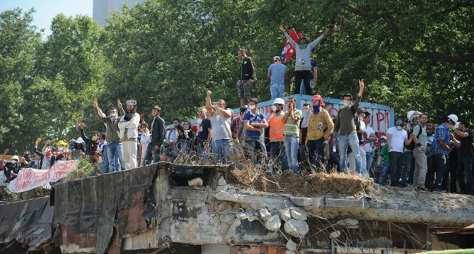 Gezi davasında 8 sanık için yurtdışı yasağı