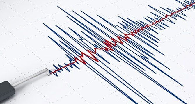 İzmir açıklarında korkutan deprem