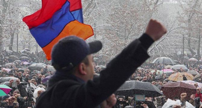 Ermenistan'daki darbe girişimine dünya genelinden tepki