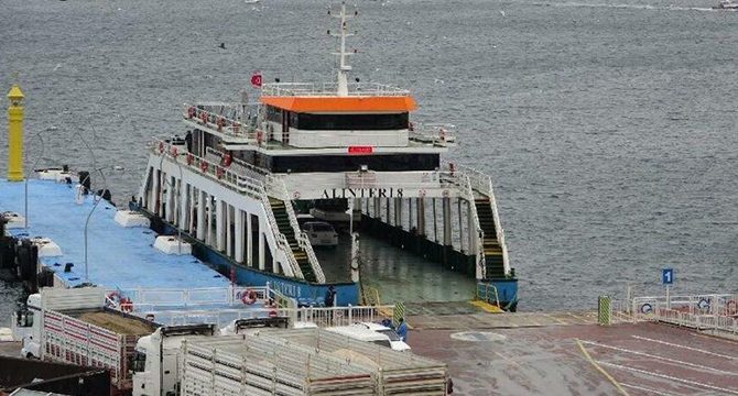 Gökçeada ve Bozcaada’ya yarınki feribot seferleri iptal edildi