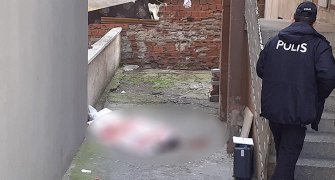 Cinayeti, kazmadaki kan izleri aydınlattı