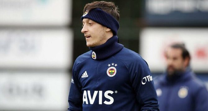 'Mesut Özil bir transfer başarısıdır'
