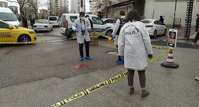 Taksi durağı önünde kanlı infaz