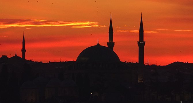 Taksim'de gün batımı manzarası hayran bıraktı