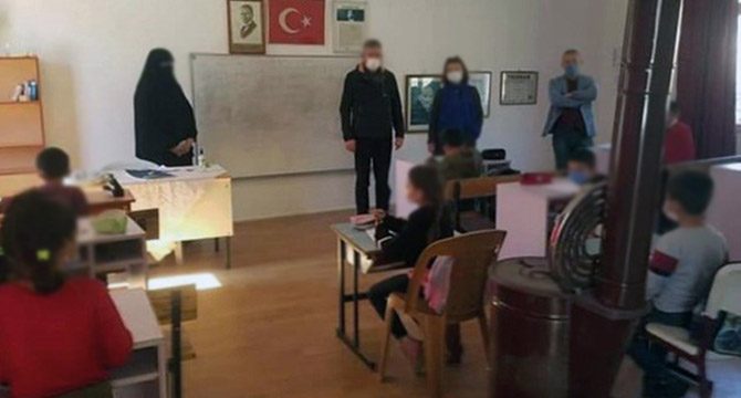 İmam eşinin çarşaflı derse girmesine ilişkin soruşturma açıldı