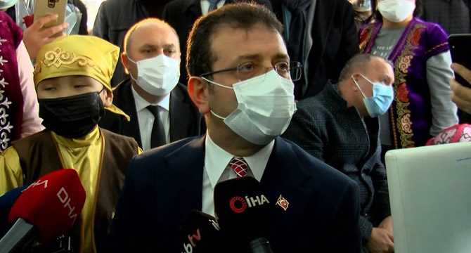 Şehitlikteki olayla ilgili İmamoğlu'ndan açıklama: Münasebetsiz bir girişimdi...