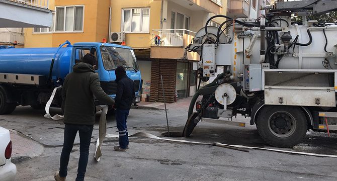 Kanalizasyon hattından çıkanlar şok etti