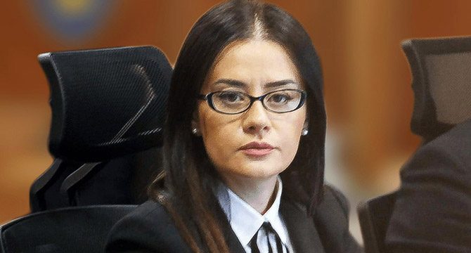 Kosova Dışişleri Bakanı Stublla istifa etti