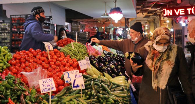 Pazarcı esnafı isyanda: Gelirler maliyeti karşılayamıyor!