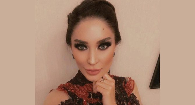 Ünlü model koronavirüse yakalandı