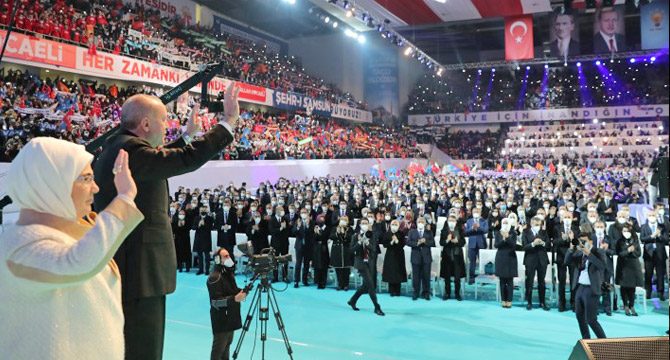 AKP'de 21 kişi çizik yedi: İşte o isimler