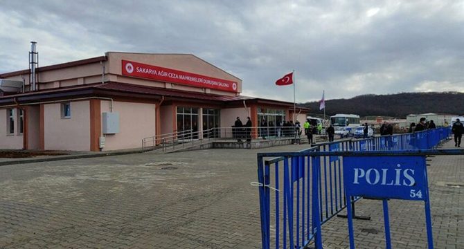 Havai fişek fabrikasındaki patlama davasında gerilim sürüyor! Salon karıştı
