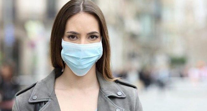 'Çift maske ve en az 2 metre mesafe olmalı'