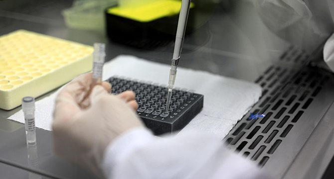 Prof. Dr. Usta: Koronavirüse karşı nazal aşı ve burun spreyi çok başarılı