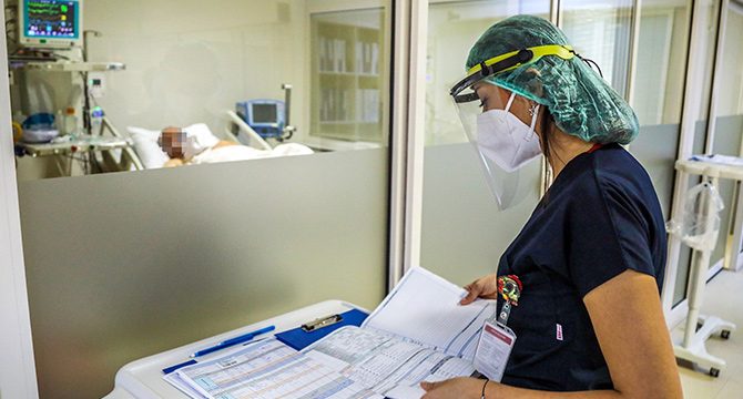 Mutasyonlu virüs uyarısı: Aşı olana kadar üst düzey tedbir alın