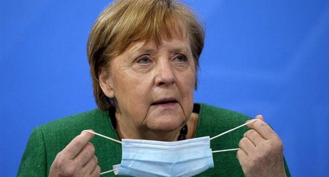 Merkel: Endişe duyuyoruz