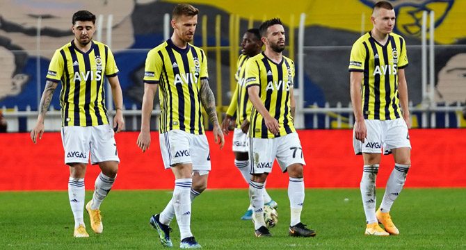 İki maçta farklı Fenerbahçe: Pas yüzdesi yükseldi