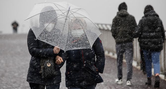 İstanbul’da kar sürprizi