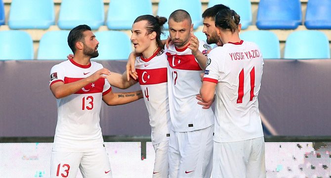 Türkiye-İtalya maçı için seyirci kararı