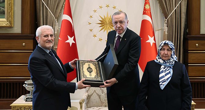 Erdoğan, şehit savcı Kiraz'ın anne ve babasını kabul etti
