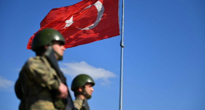 Türkiye'ye kaçak girmeye çalışan terörist yakalandı