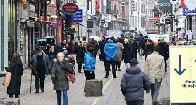 O ülkede Kovid-19 önlemleri hafifletiliyor, okullar yeniden açılıyor