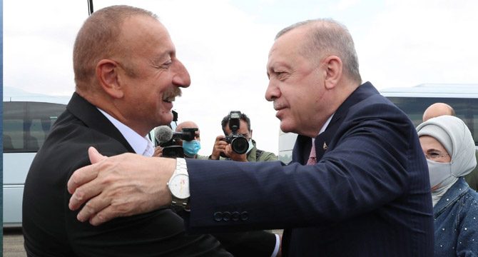 Erdoğan, Azerbaycan’da Aliyev’le bir araya geldi