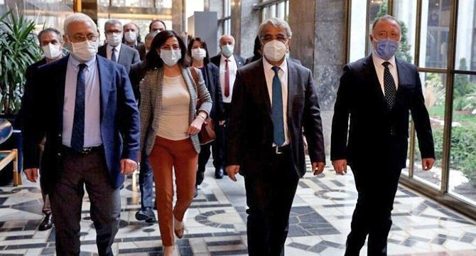 Yargıtay'tan 451 HDP'li için siyasi yasak ve banka hesaplarına tedbir talebi