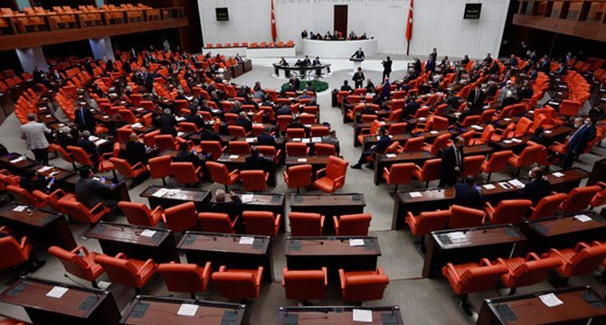 AKP'li Akbaşoğlu'ndan 4. Yargı paketi açıklaması