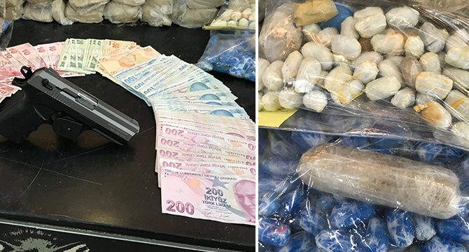 Üç uyuşturucu kuryesinin midesinden 3 kilo eroin çıktı