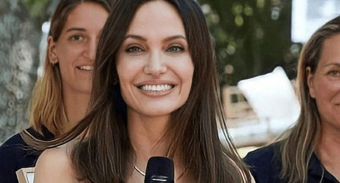 Angelina Jolie güzel örnek olmaya devam ediyor