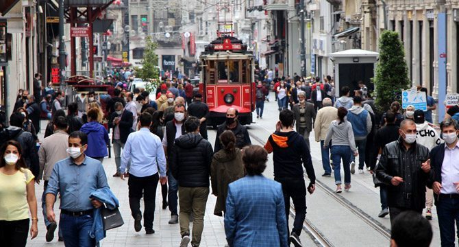 İstanbul için ürküten açıklama: Dördüncü dalga tehlikesi var