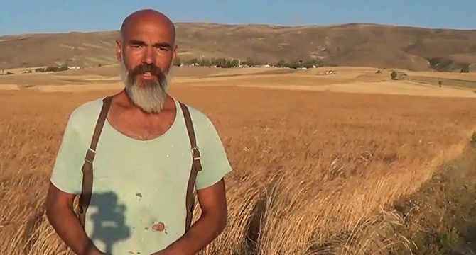 Evinde ürettiği bakteri ile tarımsal üretimini ikiye katladı