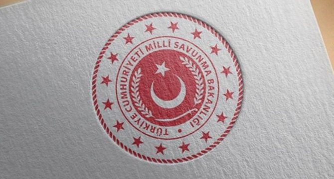 Kırmızı bültenle aranıyorlardı: Türkiye’ye girerken yakalandılar