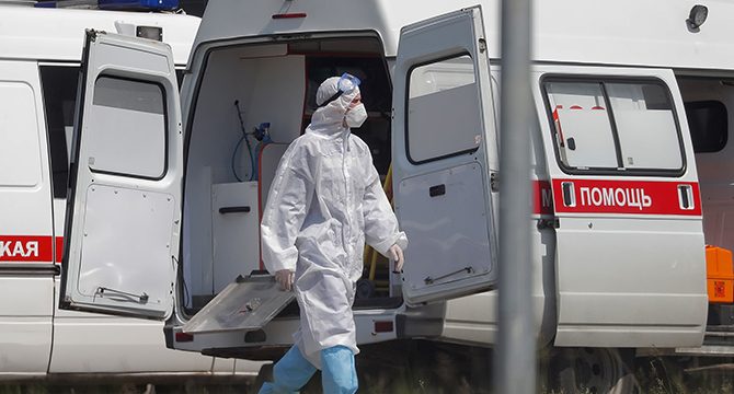 Rusya koronavirüs vaka sayısıyla yine rekor kırdı
